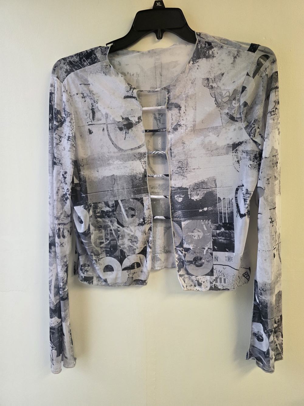Fashion Nova Gray and White Abstract Open-Front Jacket